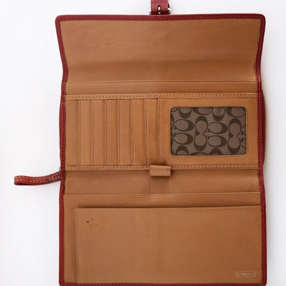 Coach Vintage Hamptons Red Leather Large Trifold Wallet with Buckle - Picture 6 of 15